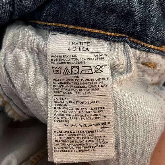 Old Navy rockstar hi rise jeans in 4P - Picture 4 of 4